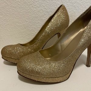 Sparkly gold heels